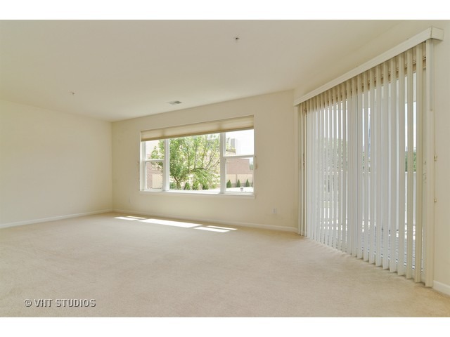 420 57th Street, Unit 103 Kenosha, WI 53140 - Photo 4 of 15