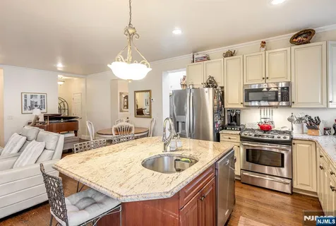 $997,500 | 500 Blue Hill Terrace, Franklin Lakes, NJ 07417