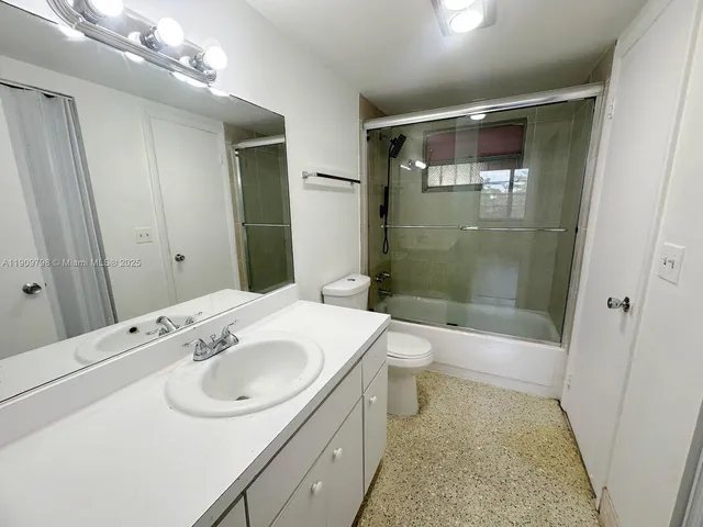$135,000 | 15600 Northwest 7th Avenue, Unit 3011, Miami, FL 33169