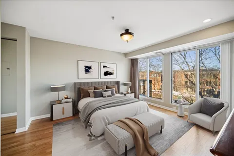 $324,900 | 6040 Arbor Lane, Unit 302, Northfield, IL 60093