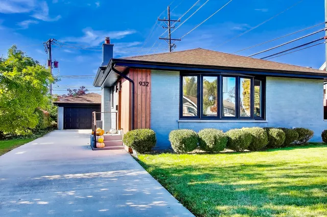 $675,000 | 932 North Knight Avenue, Park Ridge, IL 60068