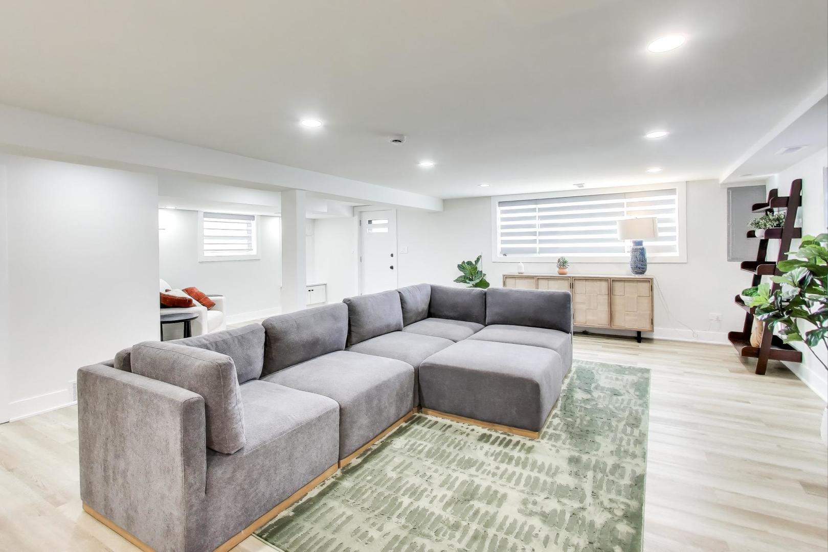 932 North Knight Avenue Park Ridge, IL 60068 - Photo 13 of 35