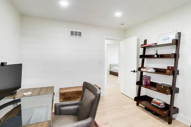 $675,000 | 932 North Knight Avenue, Park Ridge, IL 60068