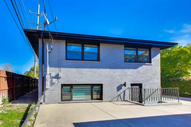 $675,000 | 932 North Knight Avenue, Park Ridge, IL 60068