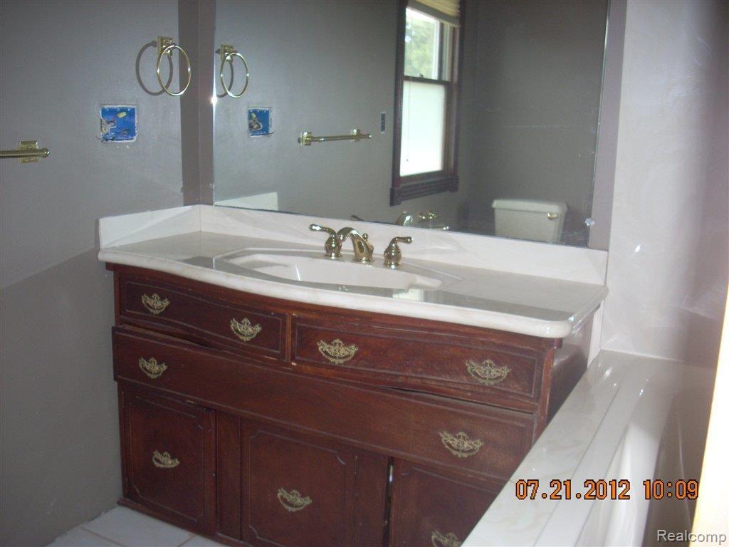 7055 Washburn Road Goodrich, MI 48438 - Photo 6 of 13 057.JPG