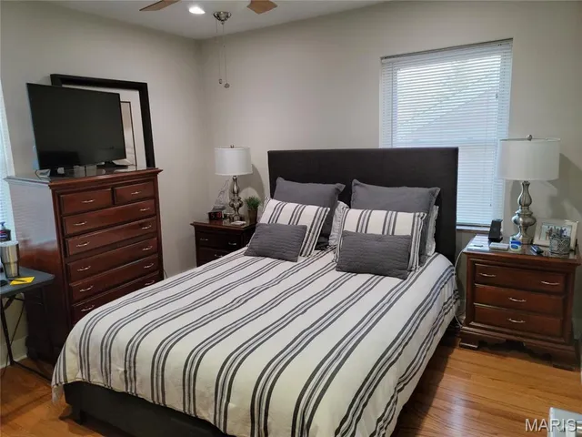 $2,195 | 7547 Delmar Boulevard, University City, MO 63130