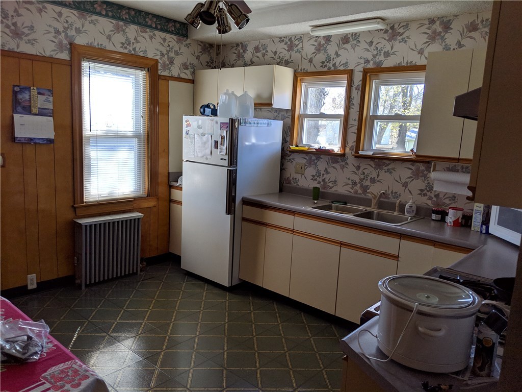 254 Holmes Road Warwick, RI 02888 - Photo 3 of 8 Gallery Image 3