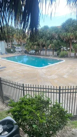 $1,635 | 6332 Newtown Circle, Unit 32B5, Tampa, FL 33615