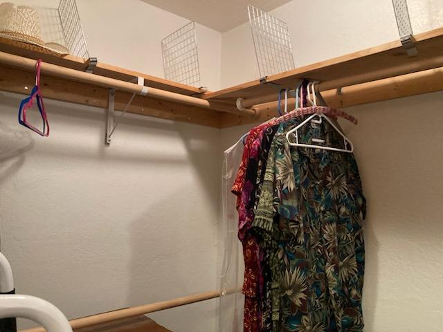 4204 Highway 263 Yreka, CA 96097 - Photo 27 of 66 a view of walk in closet with clothes