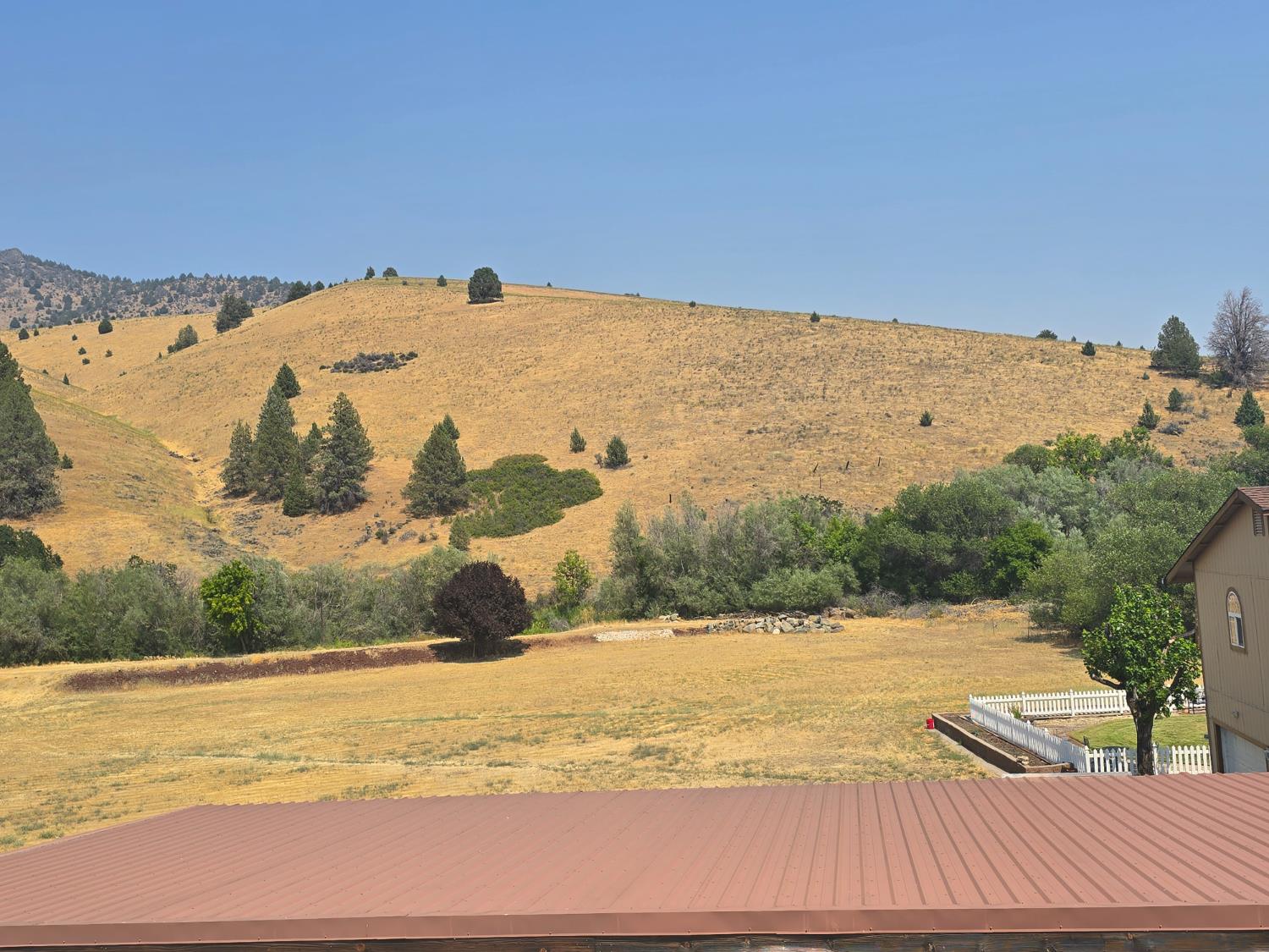 4204 Highway 263 Yreka, CA 96097 - Photo 41 of 66 a view of ocean view
