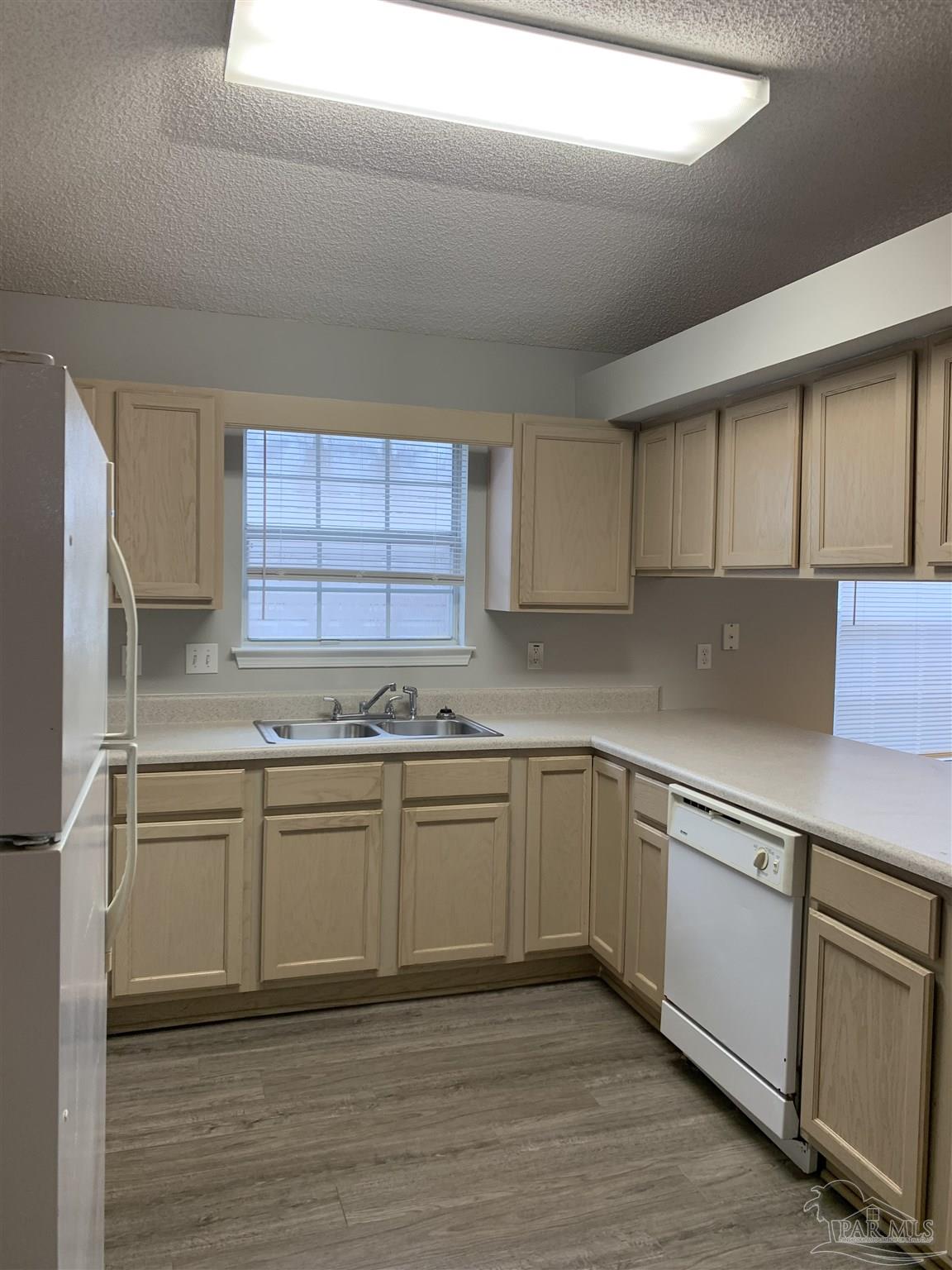 1122 Brownfield Road Pensacola, FL 32526 - Photo 6 of 19