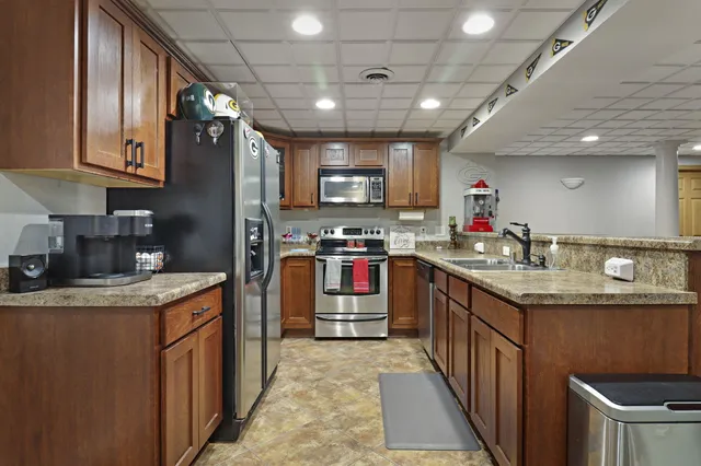 $564,900 | 7631 46th Avenue, Pleasant Prairie, WI 53142