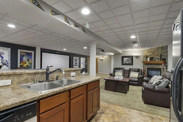 $564,900 | 7631 46th Avenue, Pleasant Prairie, WI 53142