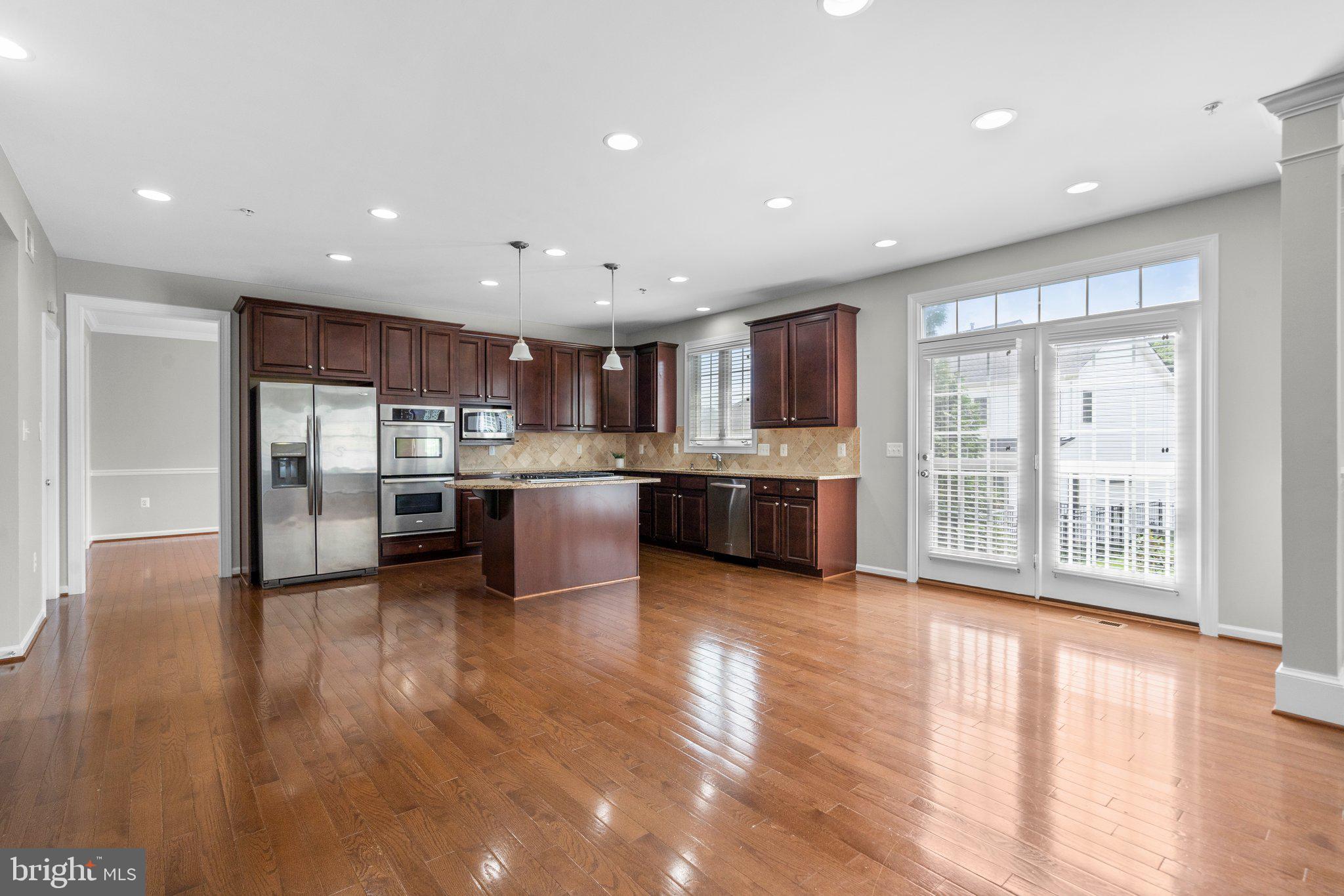 13221 Moonlight Trail Drive Silver Spring, MD 20906 - Photo 14 of 55 Kitchen/Breakfast Area