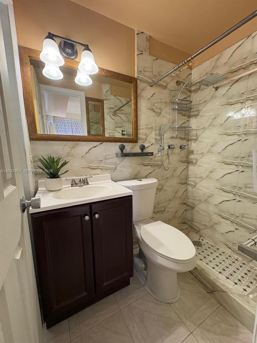 15470 Southwest 47th Street Miami, FL 33185 - Photo 5 of 10