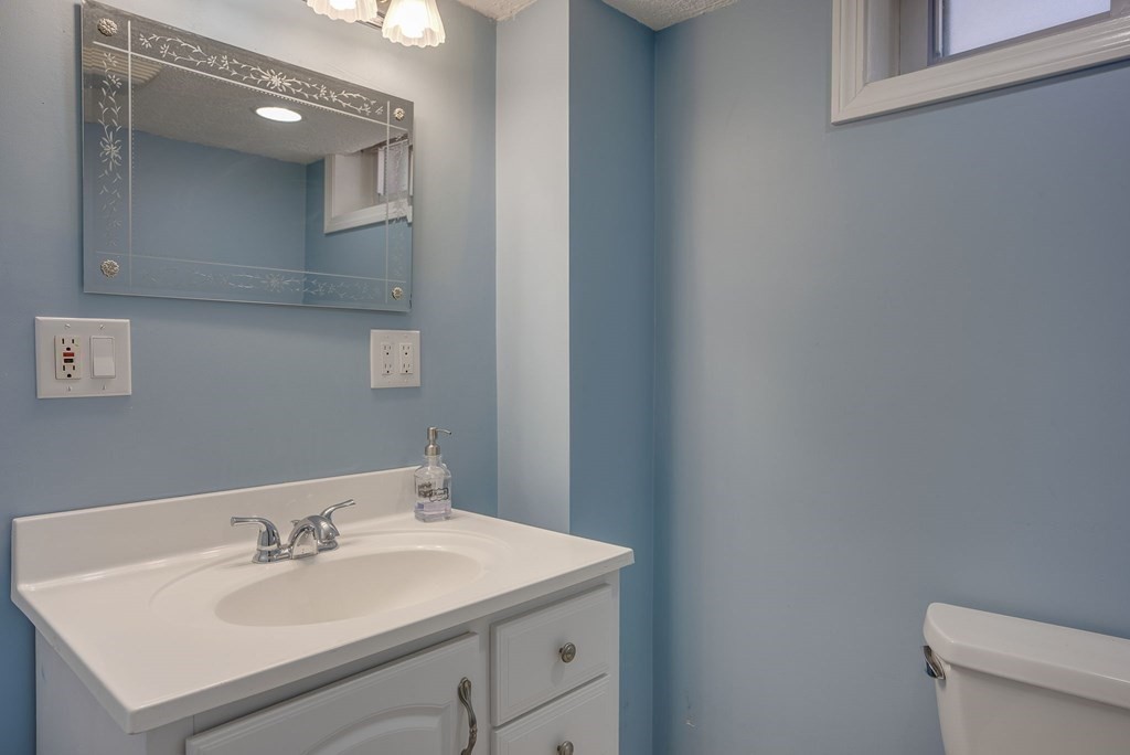 7 Briarwood Road Woburn, MA 01801 - Photo 13 of 20