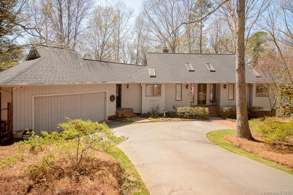 8 Longleaf Road Lake Wylie, SC 29710 - Photo 2 of 24 Gallery Image 2
