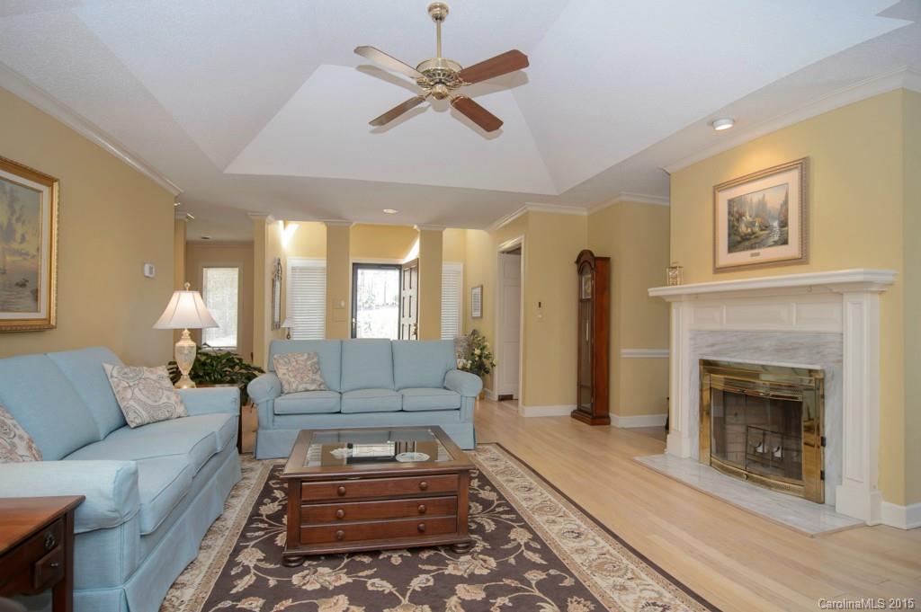 8 Longleaf Road Lake Wylie, SC 29710 - Photo 3 of 24 Gallery Image 3