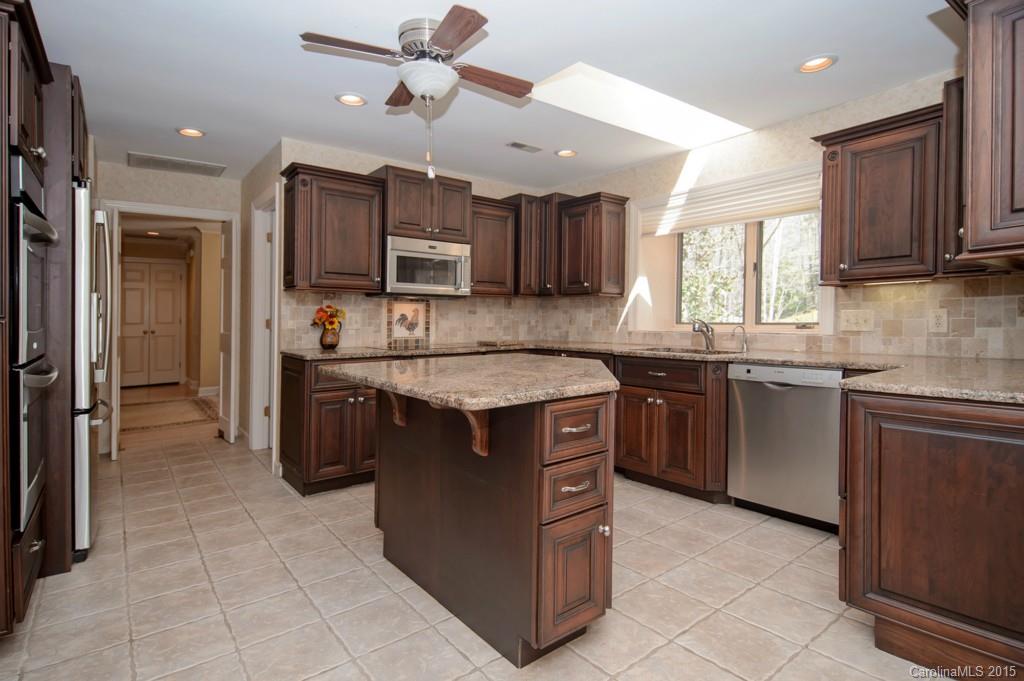 8 Longleaf Road Lake Wylie, SC 29710 - Photo 5 of 24 Gallery Image 5