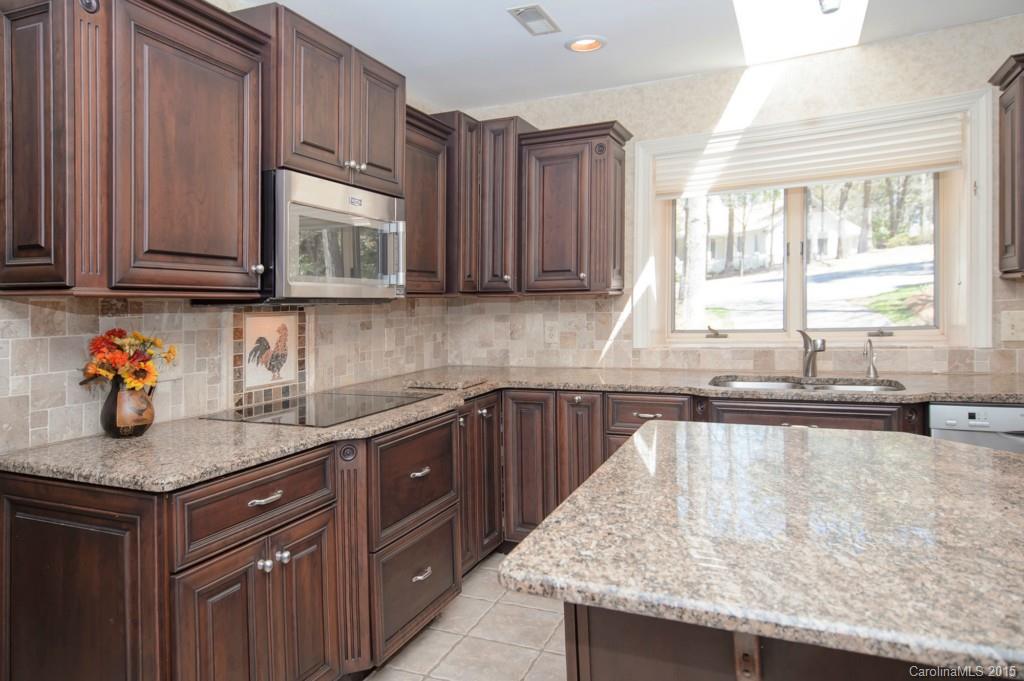 8 Longleaf Road Lake Wylie, SC 29710 - Photo 6 of 24 Gallery Image 6