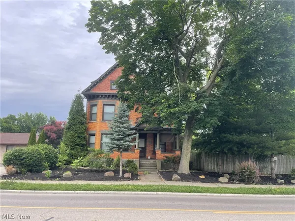 $259,900 | 740 South Union Avenue, Alliance, OH 44601