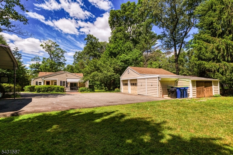 28 Saw Mill Road Warren, NJ 07059 - Photo 34 of 38