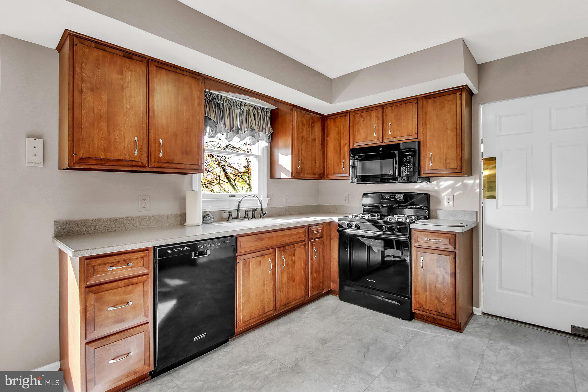 4720 Alisan Road Reading, PA 19606 - Photo 8 of 41 Gallery Image 8