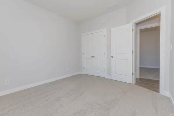 $360,800 | 2810 Willow Creek Drive, Evansville, IN 47712