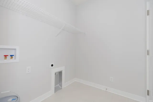 $360,800 | 2810 Willow Creek Drive, Evansville, IN 47712