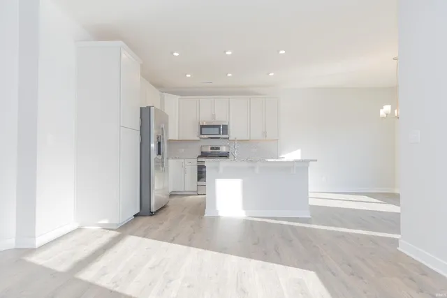 $360,800 | 2810 Willow Creek Drive, Evansville, IN 47712