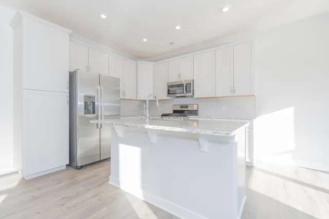 $360,800 | 2810 Willow Creek Drive, Evansville, IN 47712