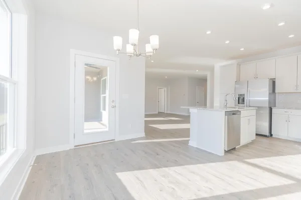 $360,800 | 2810 Willow Creek Drive, Evansville, IN 47712