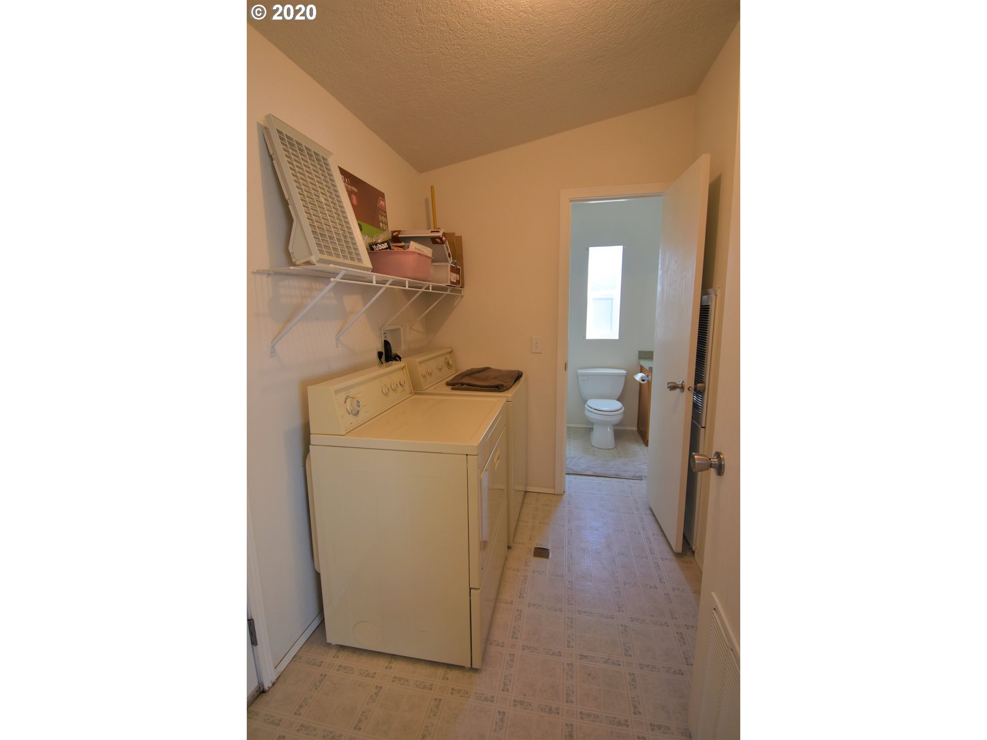 620 Northwest 4th Street Dufur, OR 97021 - Photo 15 of 31 Gallery Image 15