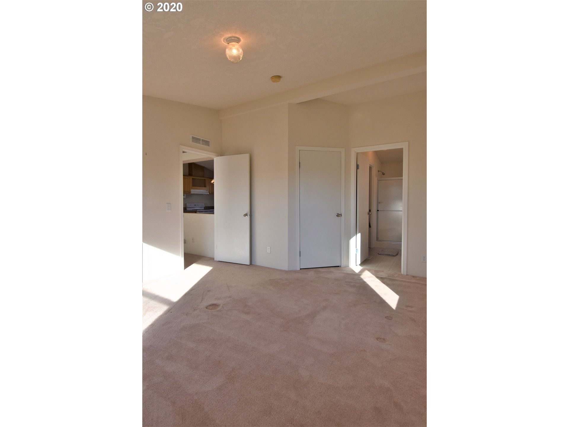 620 Northwest 4th Street Dufur, OR 97021 - Photo 10 of 31 Gallery Image 10