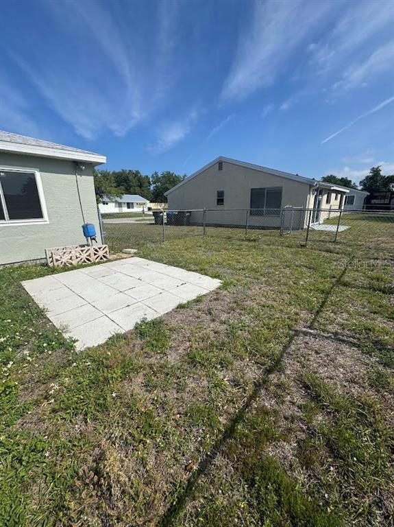 2422 Roxbury Circle North Port, FL 34287 - Photo 5 of 29