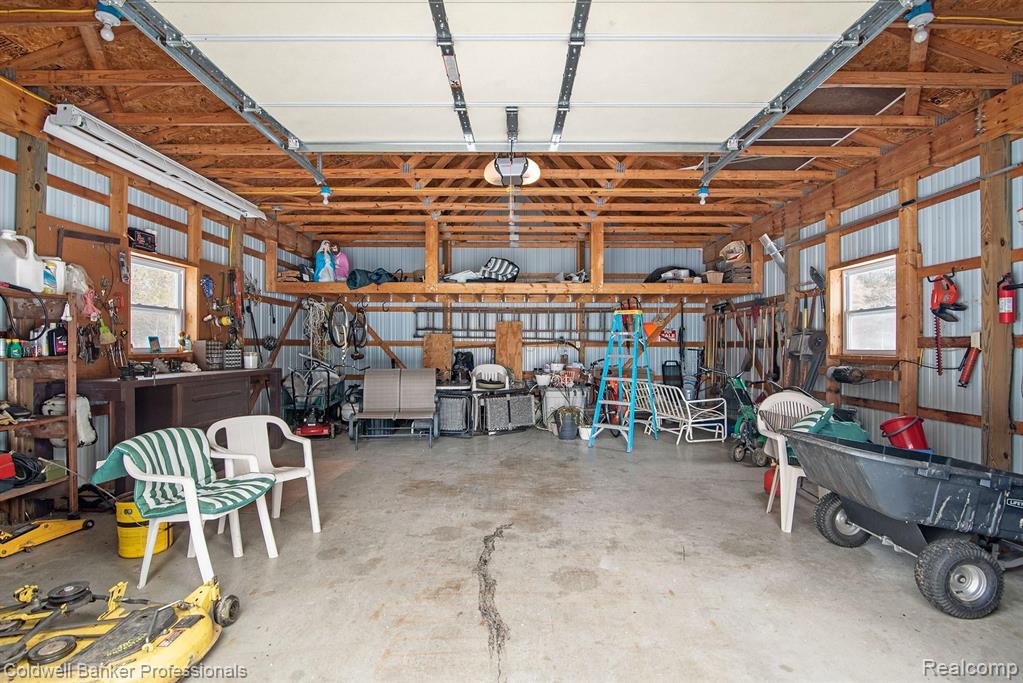 8270 West Stanley Road Flushing, MI 48433 - Photo 12 of 36