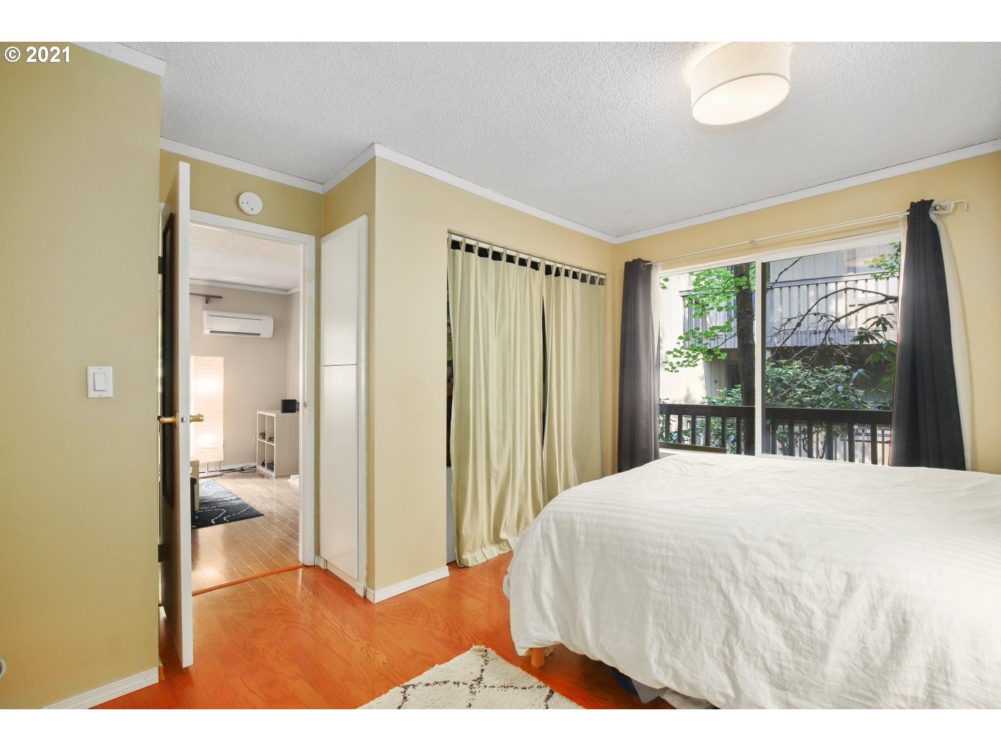 7548 Southwest Barnes Road, Unit H Portland, OR 97225 - Photo 14 of 18 Gallery Image 14