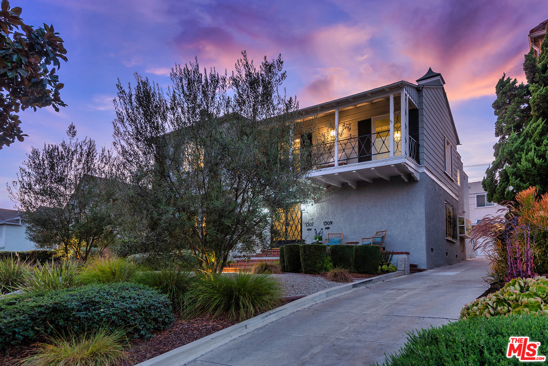 1307 South Rimpau Boulevard Los Angeles, CA 90019 - Photo 3 of 54