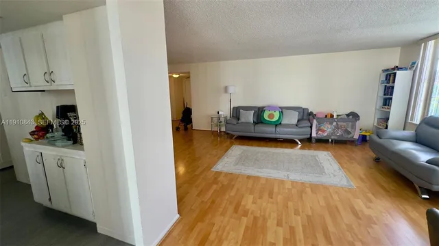 $3,350 | 230 174th Street, Unit 612, Sunny Isles Beach, FL 33160