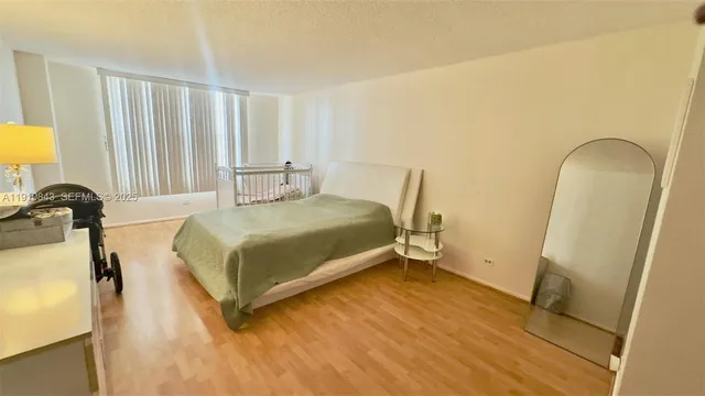 $3,350 | 230 174th Street, Unit 612, Sunny Isles Beach, FL 33160