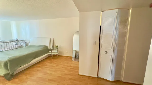 $3,350 | 230 174th Street, Unit 612, Sunny Isles Beach, FL 33160