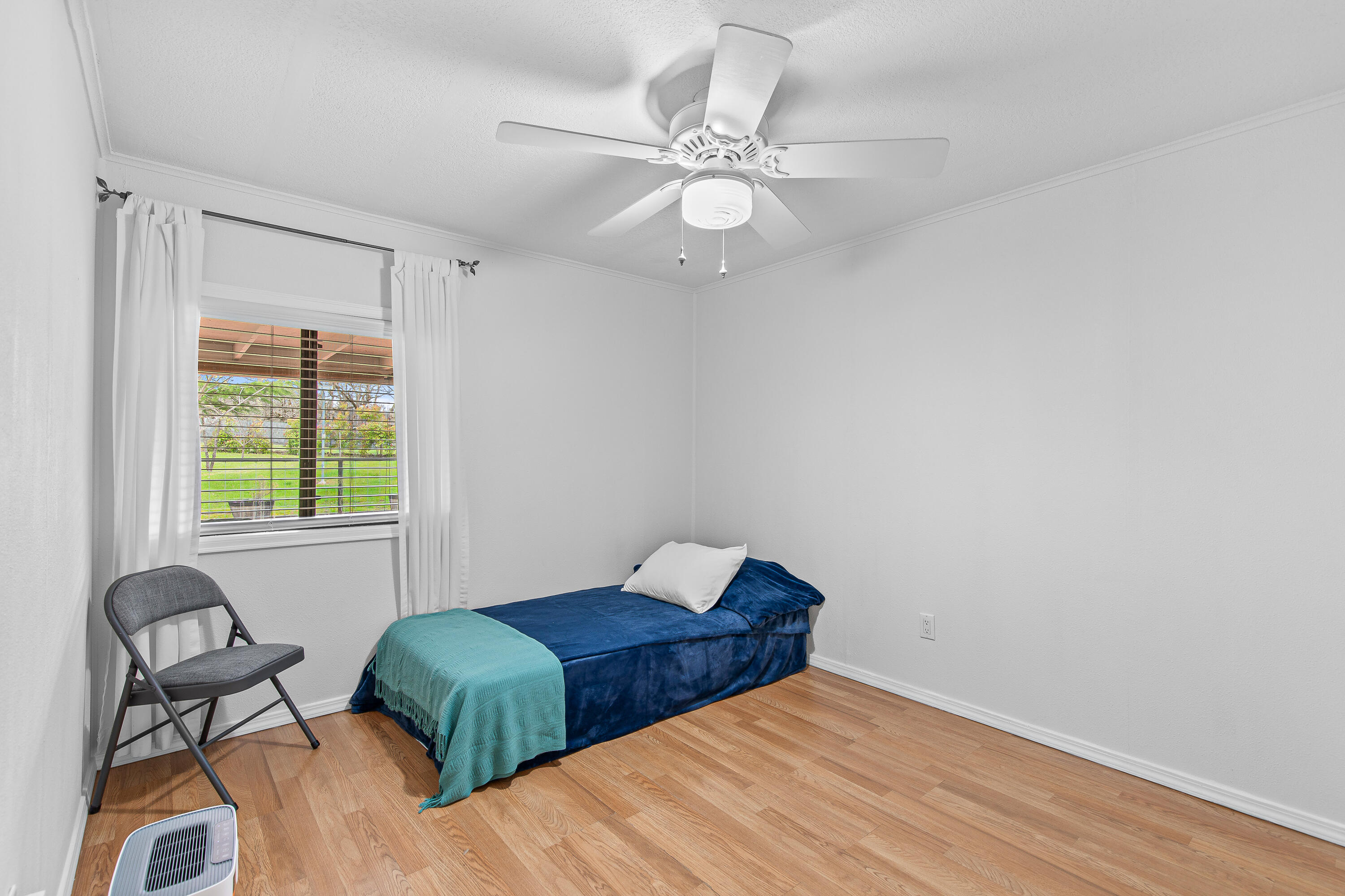 349 Capri Drive Eagle Point, OR 97524 - Photo 37 of 54 9R9A7526