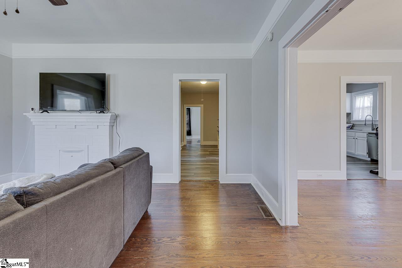 353 State Rd S-42-50 Woodruff, SC 29388 - Photo 13 of 31