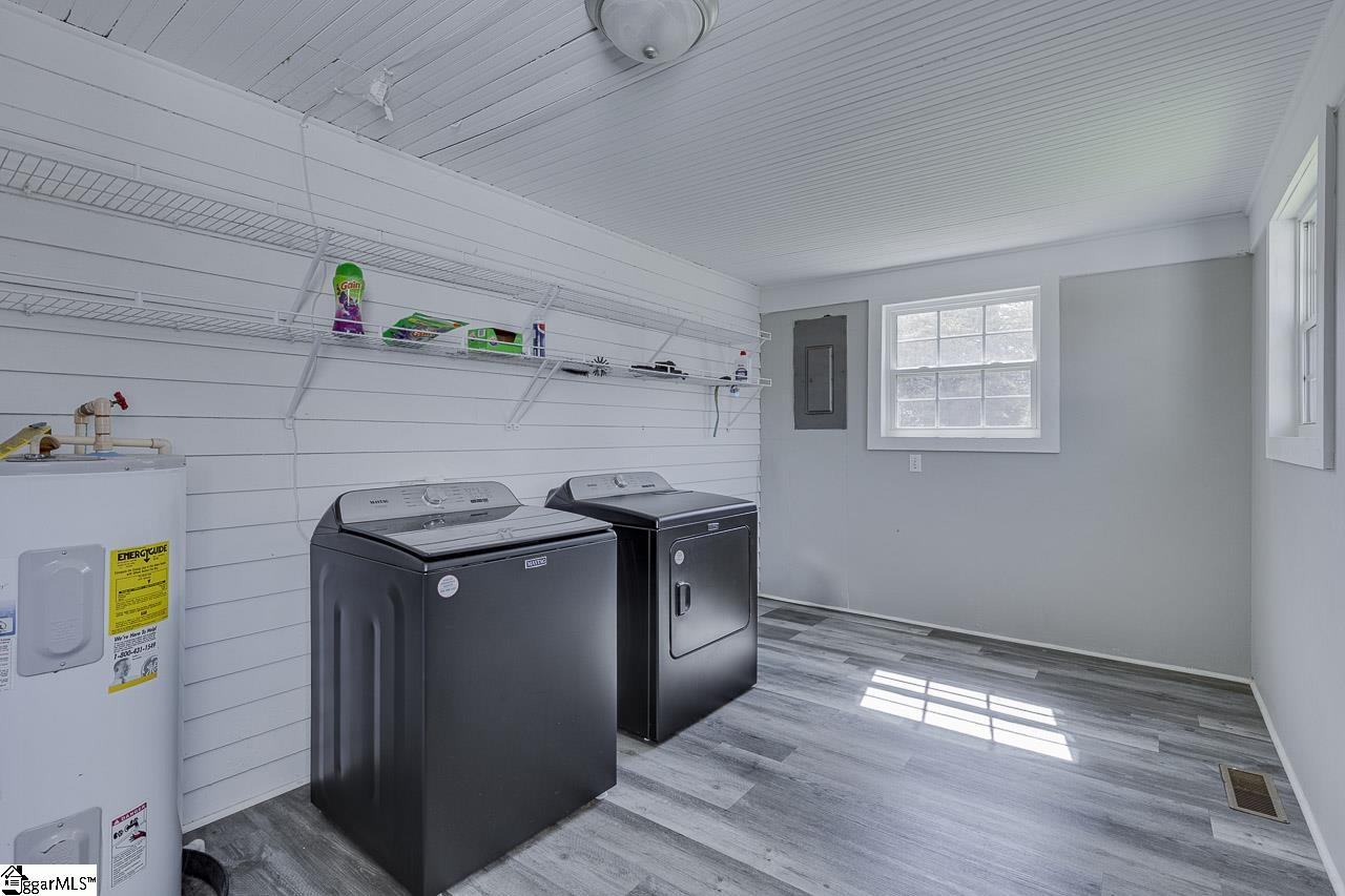 353 State Rd S-42-50 Woodruff, SC 29388 - Photo 19 of 31