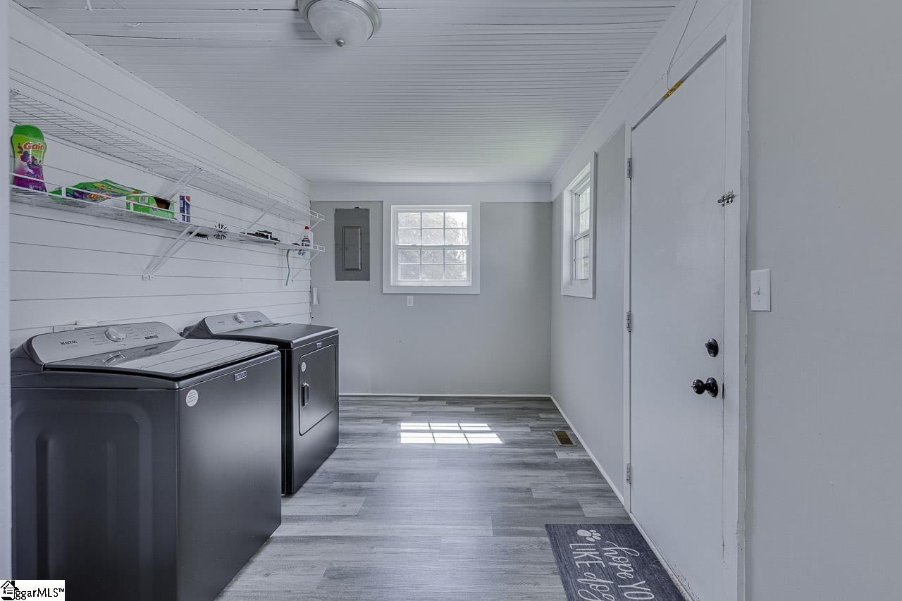 353 State Rd S-42-50 Woodruff, SC 29388 - Photo 20 of 31