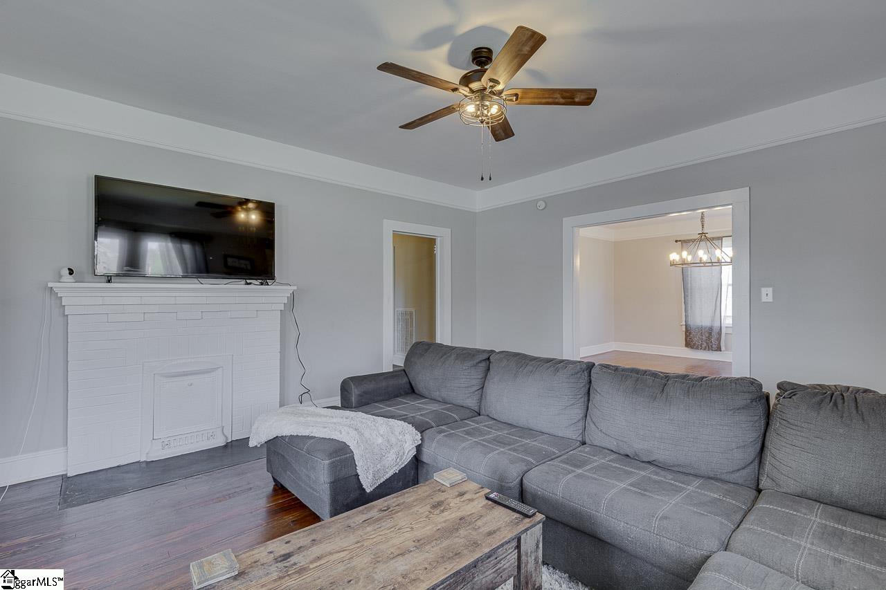 353 State Rd S-42-50 Woodruff, SC 29388 - Photo 2 of 31