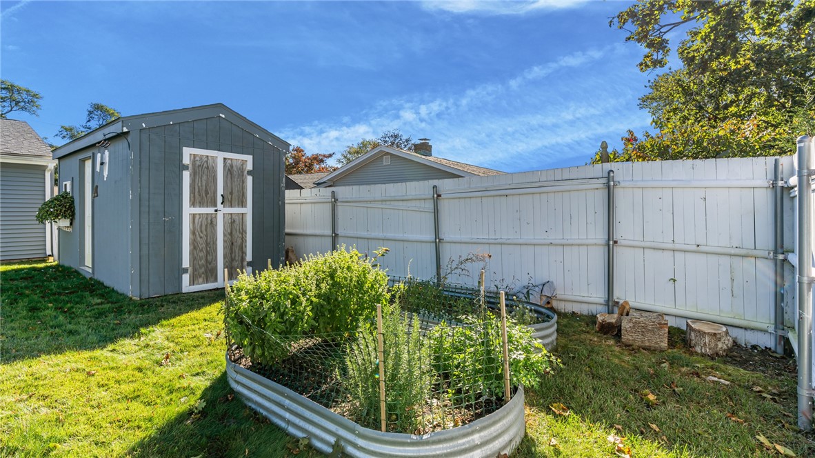 3 Shadbush Road Warwick, RI 02888 - Photo 29 of 37