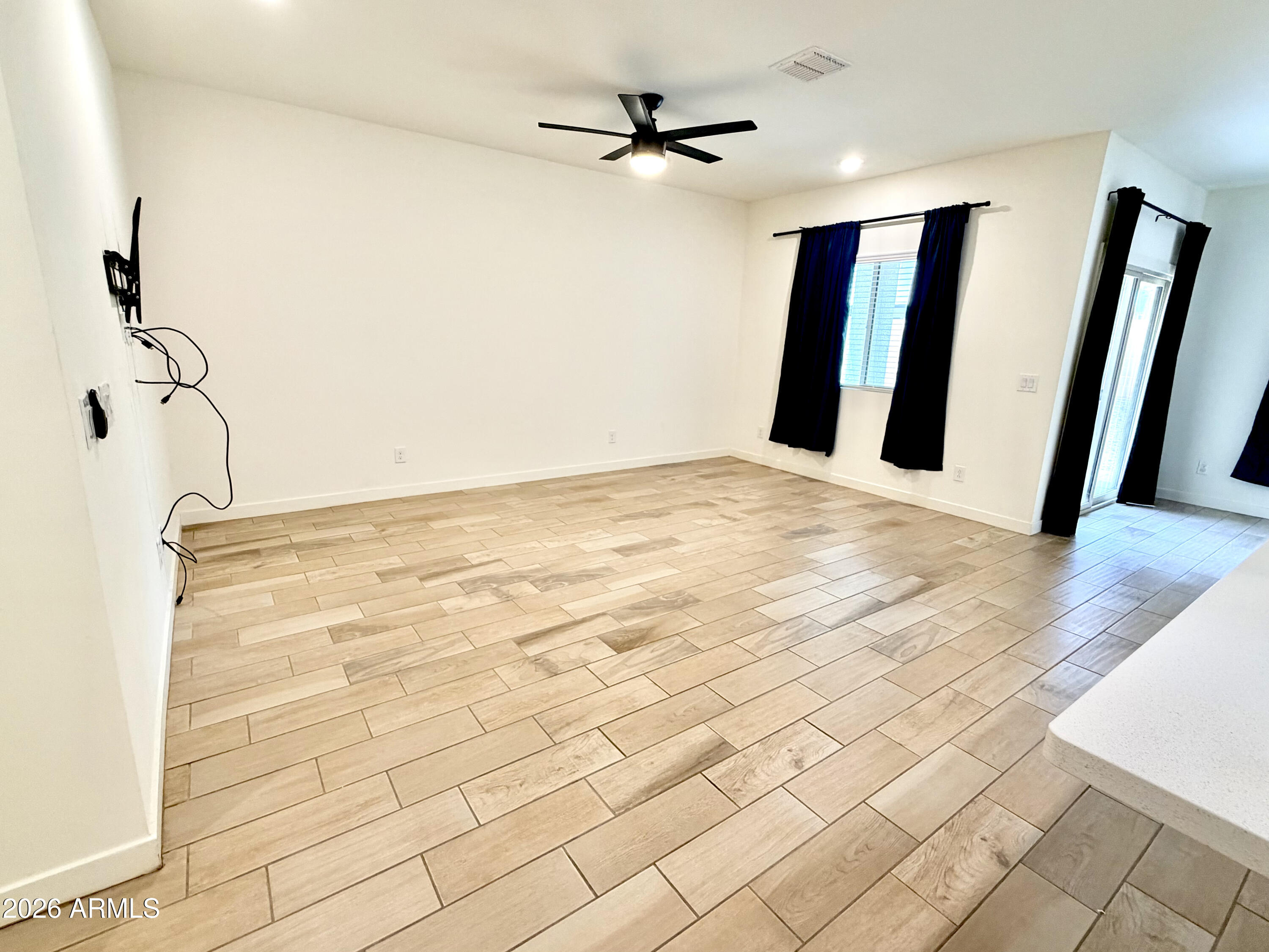 948 East Wiley Way Casa Grande, AZ 85122 - Photo 6 of 19 Living Room