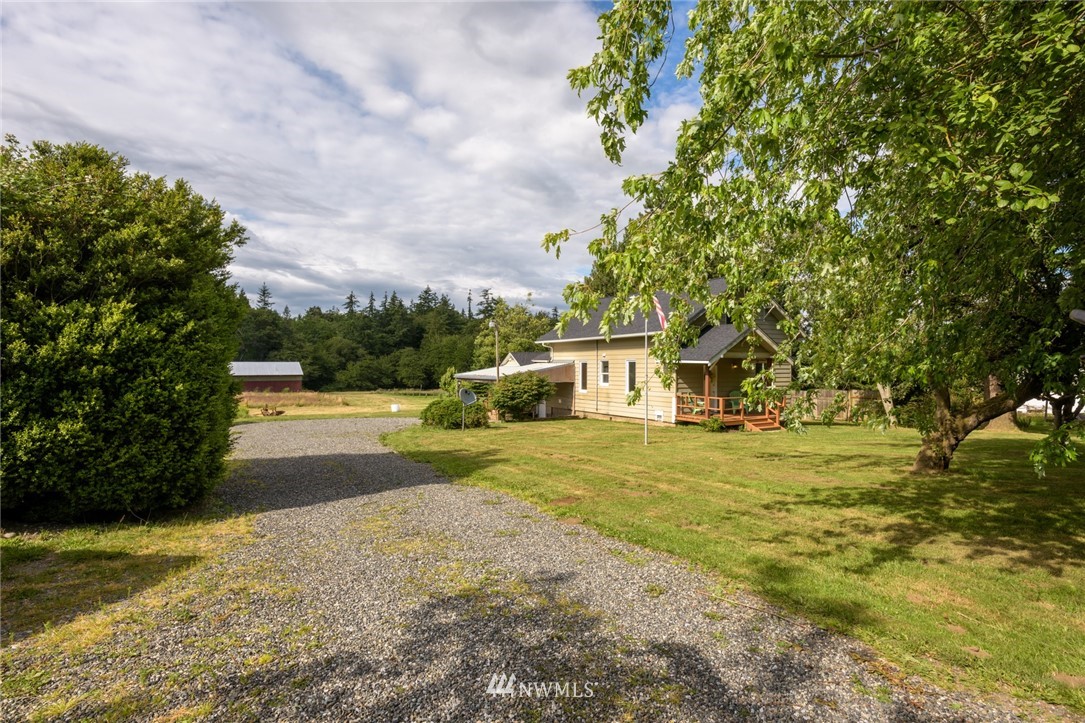 2584 Aldergrove Road Ferndale, WA 98248 - Photo 4 of 24 Gallery Image 4