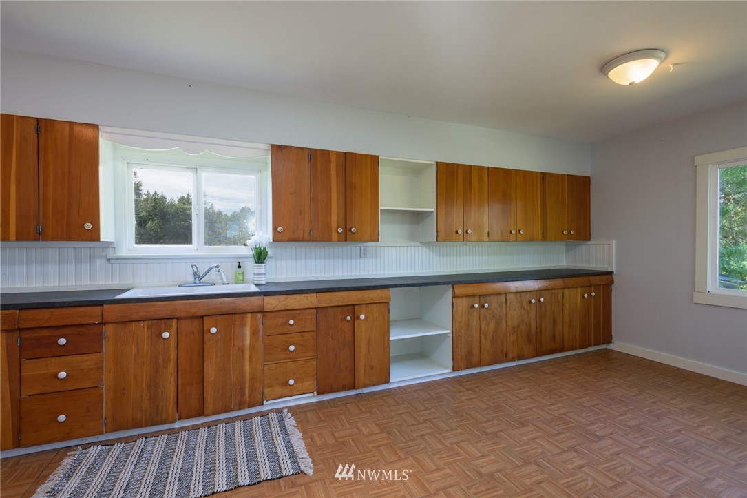 2584 Aldergrove Road Ferndale, WA 98248 - Photo 8 of 24 Gallery Image 8